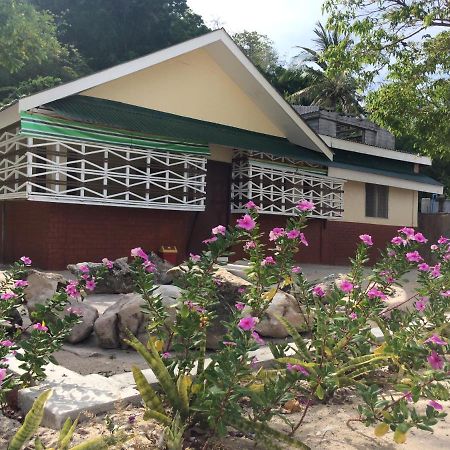 Se San Beach Resort-Isla De Gigantes Carles 외부 사진
